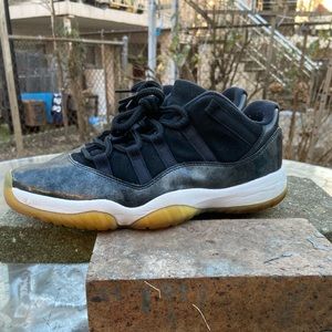 Jordan 11 Low “Barons” Size 9.5